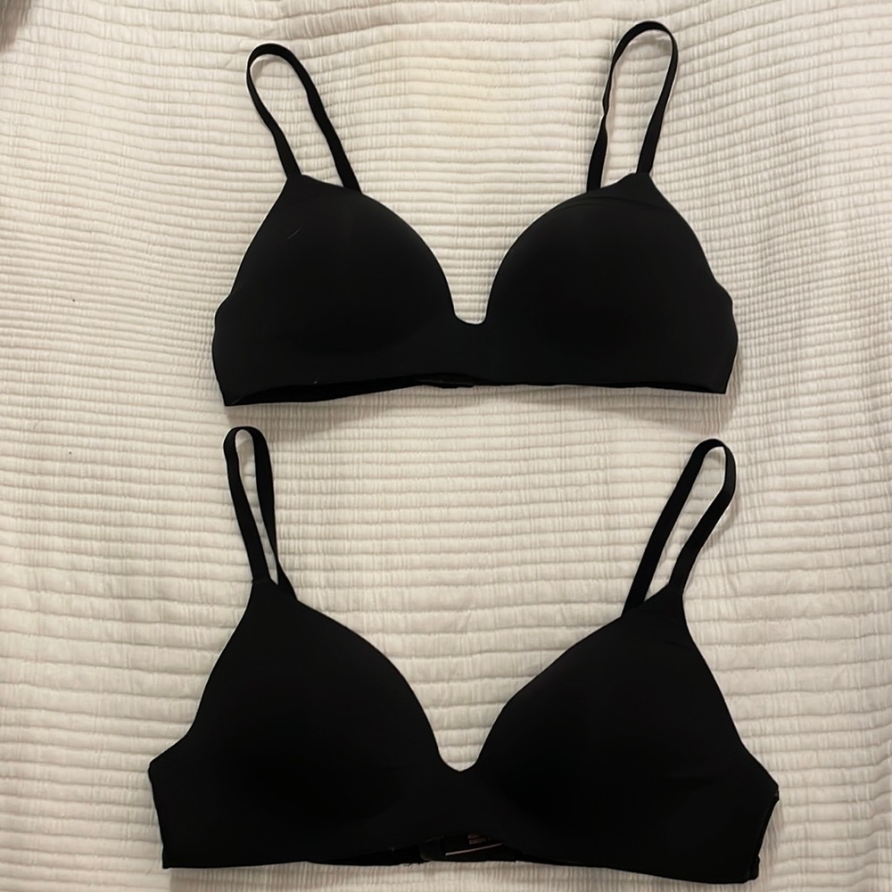 VICTORIAS SECRET WIRELESS PADDED BRAS